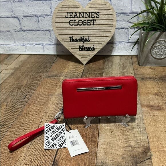 NEW STEVE MADDEN Red Zip Around Wristlet Wallet - Picture 1 of 11